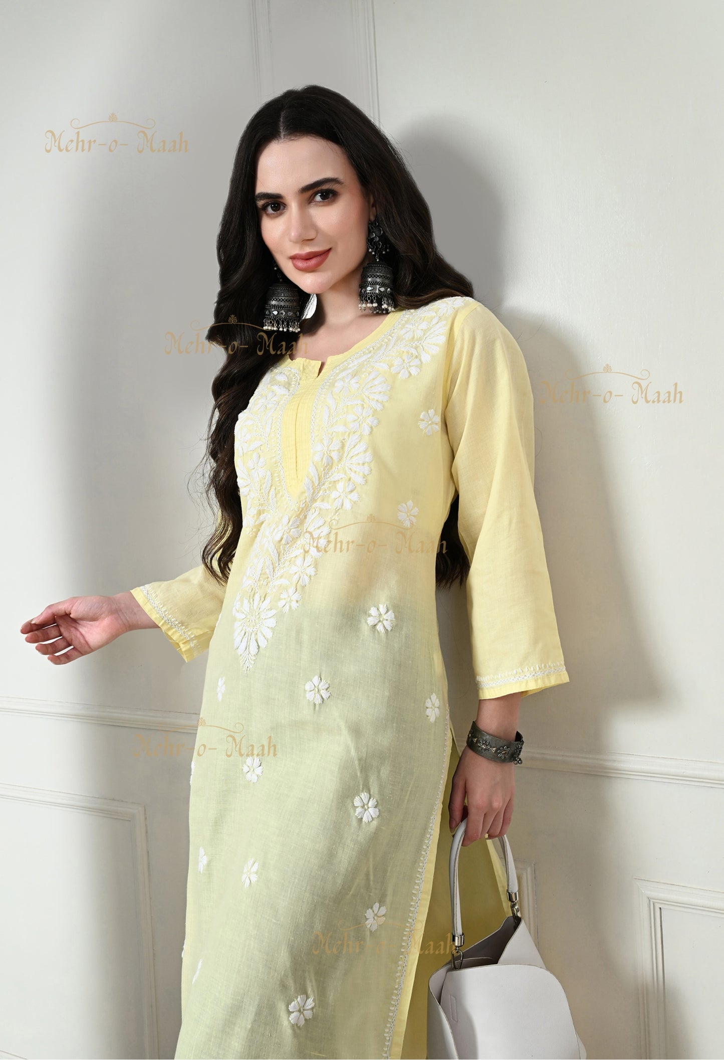 Hoor Cotton Chikankari Kurti